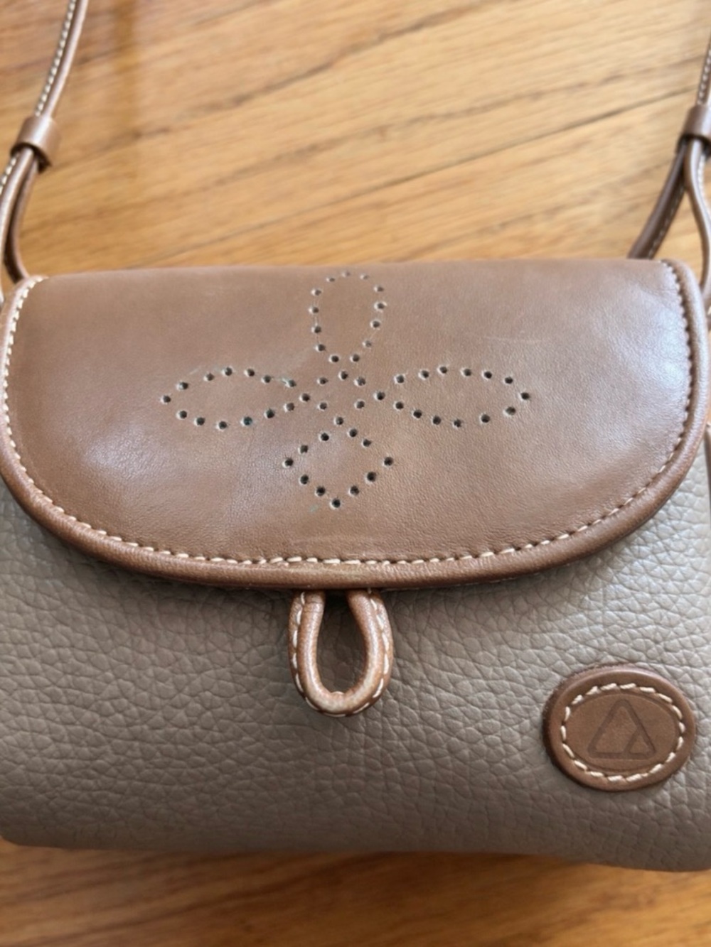 Vintage Liz Claiborne Leather Crossbody Bag Brown Taupe 90s Mini Purse - Picture 3 of 8